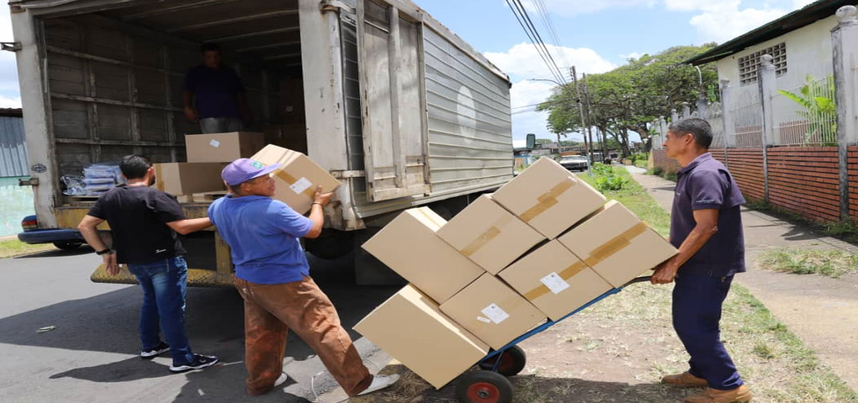 Llegan Insumos Y Medicamentos Para El Plan Quirúrgico Nacional Que ...