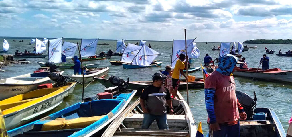 Entregan microfinanciamientos a 588 pescadores del Zulia