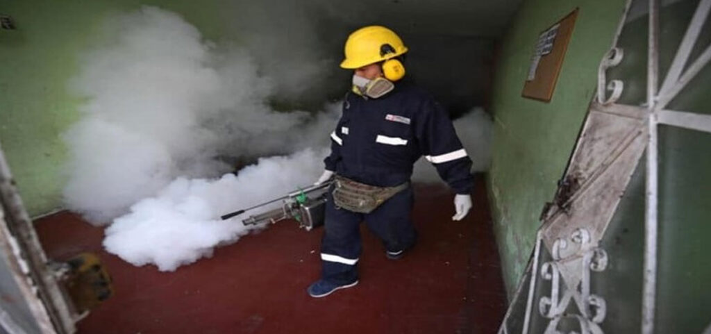 Inicia plan de fumigación en control del dengue en Caracas