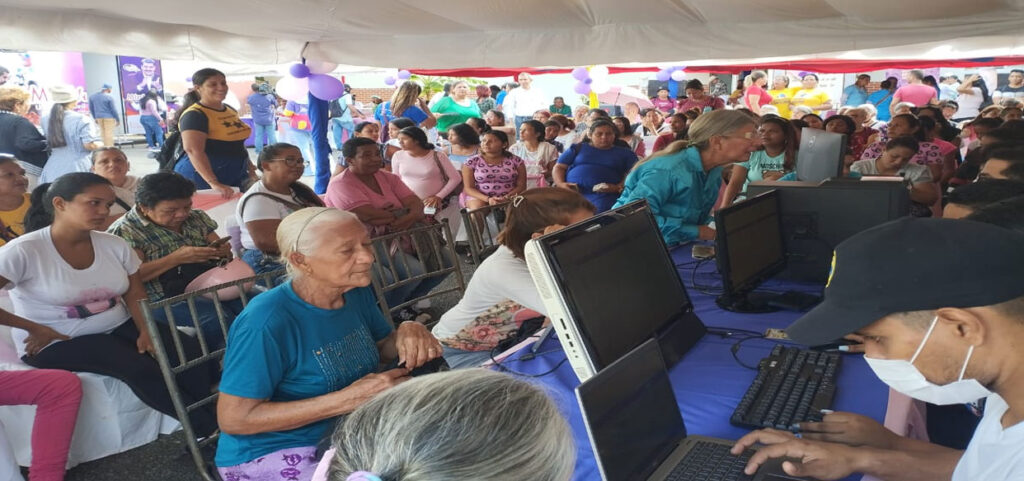 Más de 500 mujeres monaguenses atendidas en jornada médica en el  Che Guevara