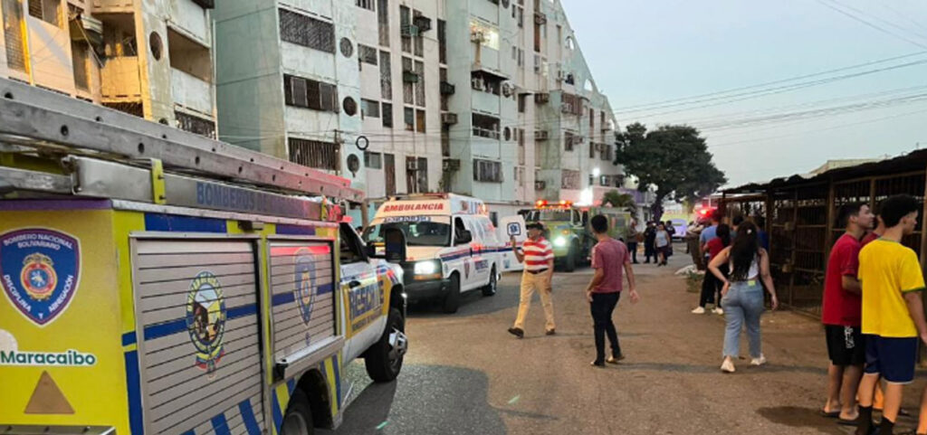 Bomberos logran  impidir presunto intento de suicidio de una joven