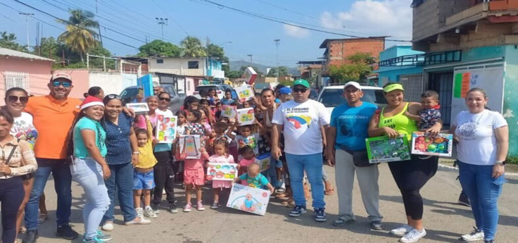 Con una fiesta y entrega de juguetes Vecinos de Guamachito en Barcelona cerraron el año