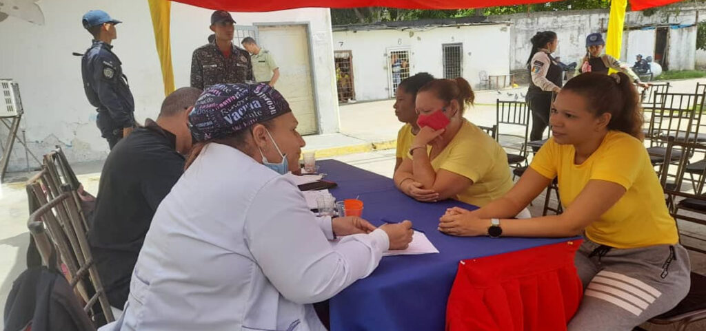 Privados de libertad de Polimaturín fueron atendidos en jornada jurídica y de medicina general