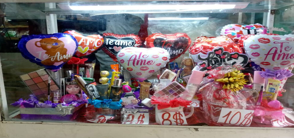 Desde un momento romántico hasta un detalle buscan maturineses para este 14F