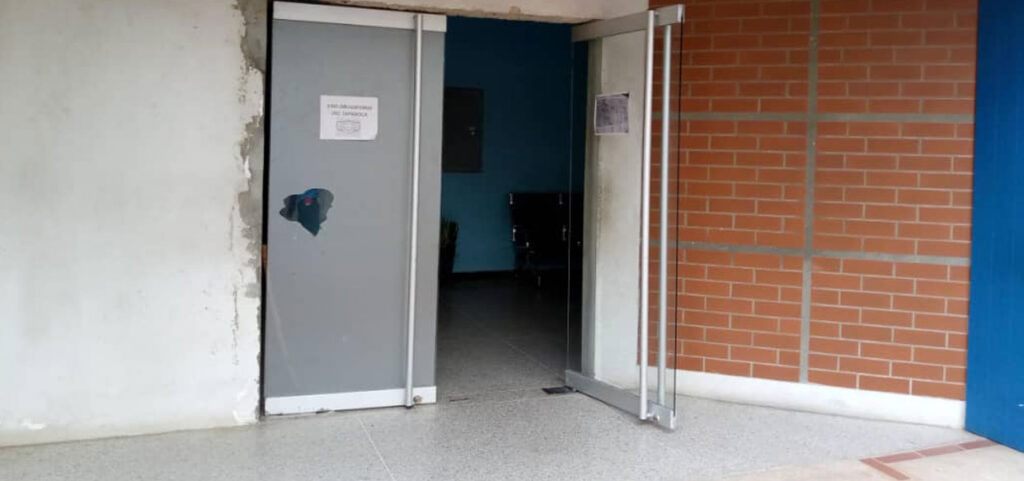 Nueve meses tienen paradas las consultas de odontología en el HUMNT