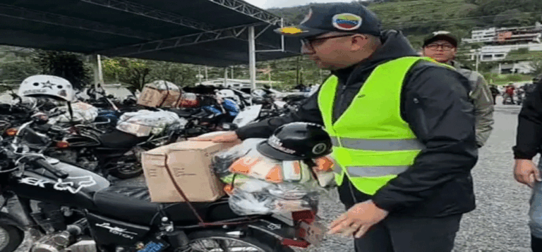 Autoridades nacionales brindan atención social en eje del Páramo