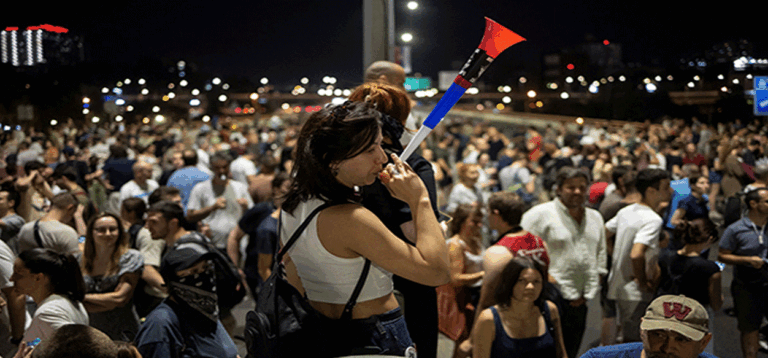Serbia vivió una nueva jornada de protestas con bloqueos de carreteras