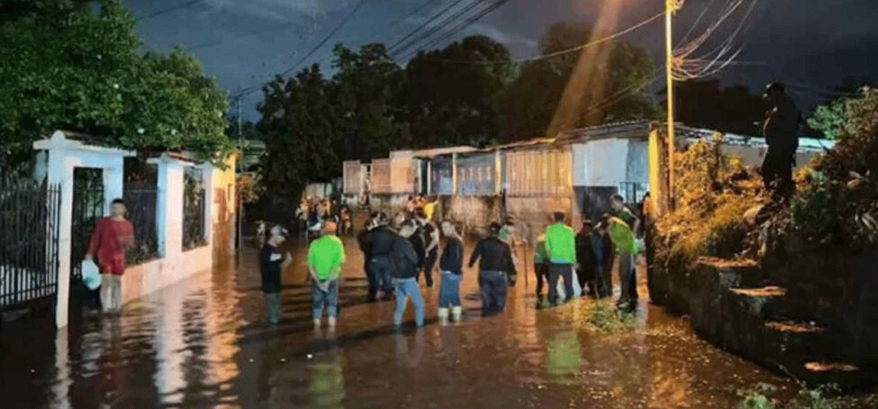 Aumenta el número de comunidades afectadas en cuatro regiones debido a las continuas lluvias