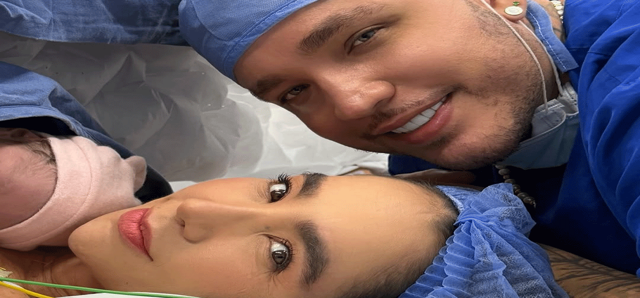 Jessi Uribe y Paola Jara le dan la bienvenida a su hija Emilia