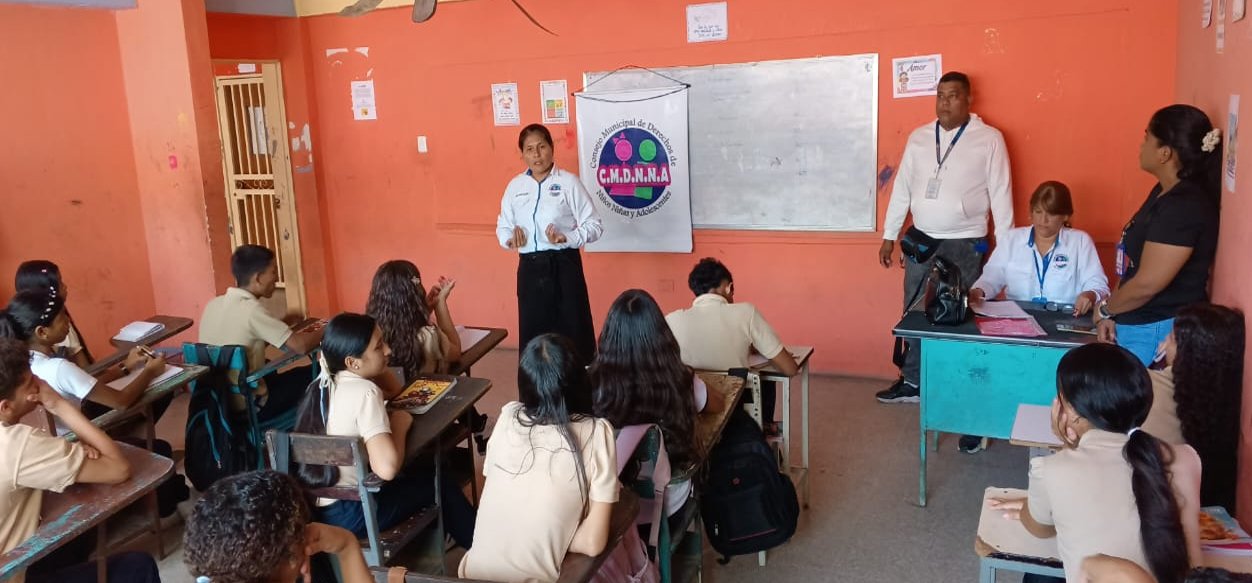 Alcaldía de Maturín realizó conversatorio de la No violencia en el liceo Manuel Núñez Tovar