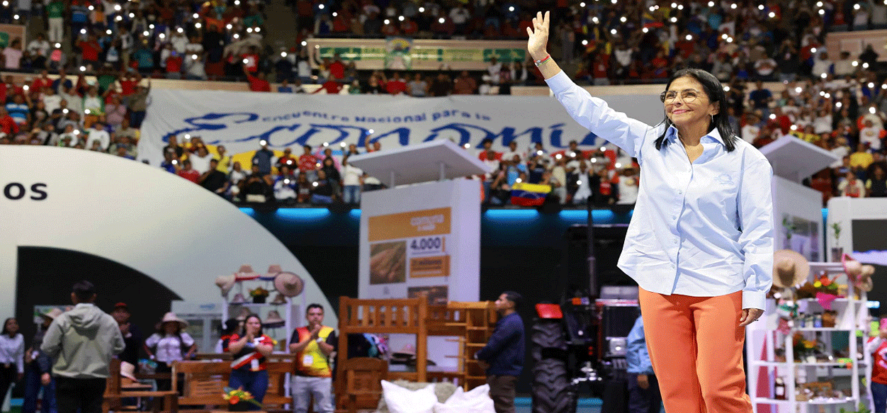 Delcy Rodríguez conmemora 207 años del Congreso de Angostura