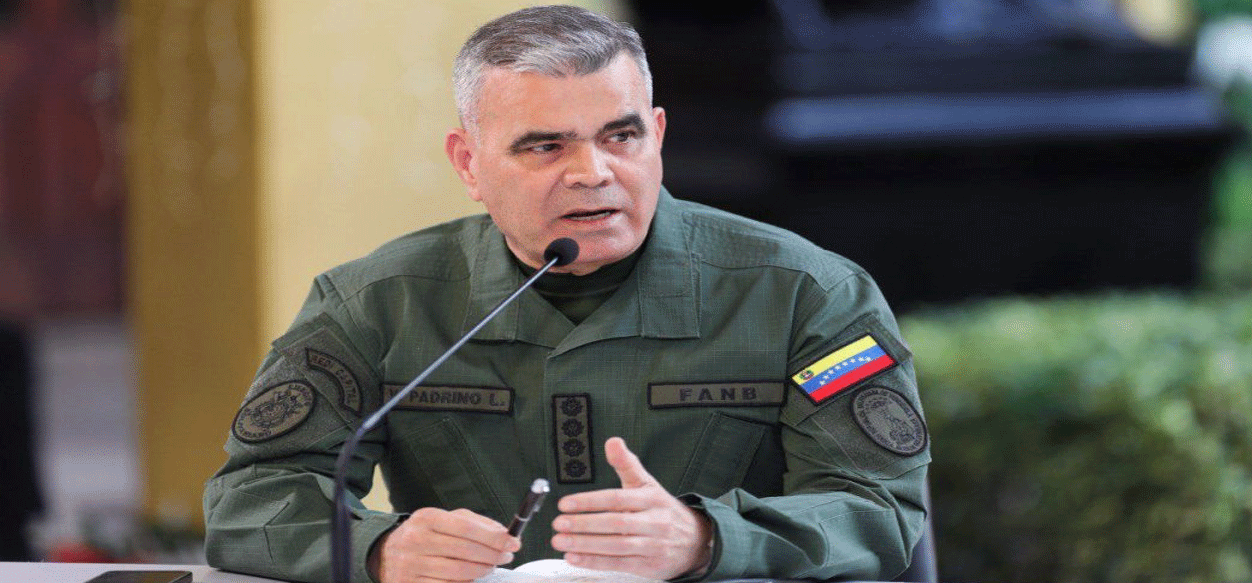 Padrino López destaca la resiliencia de la FANB a 34 años de la rebelión del 4F