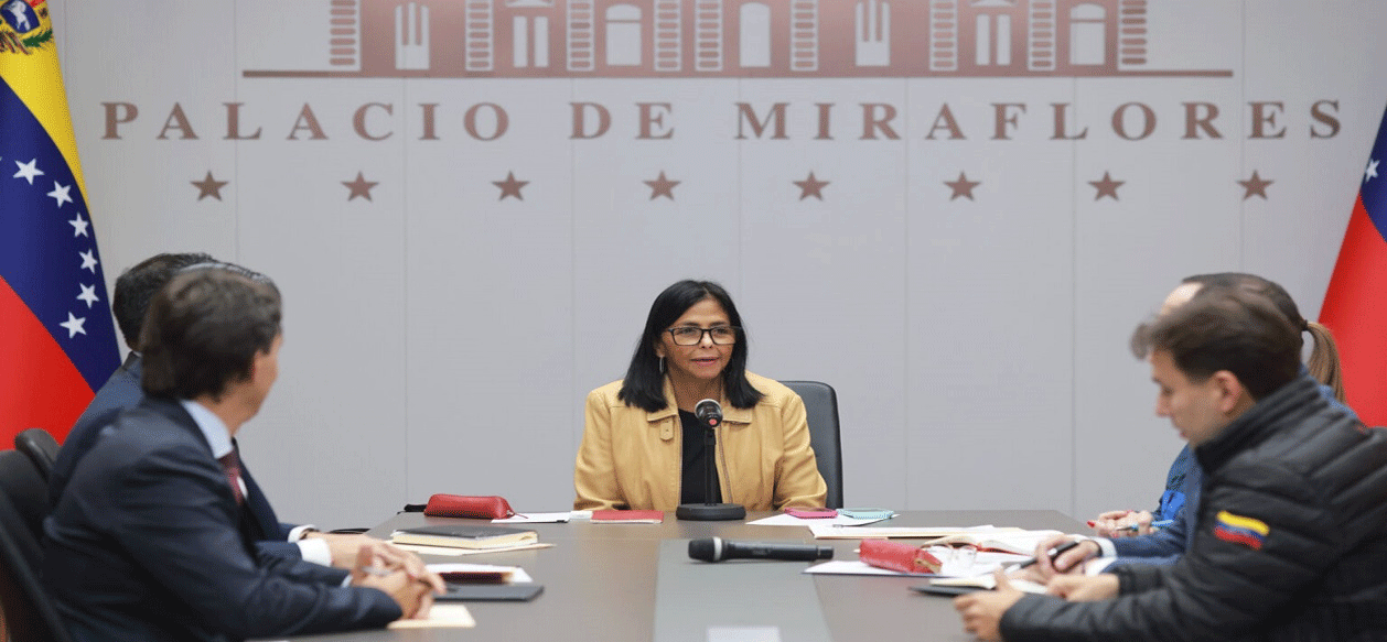 Delcy Rodríguez sostiene reunión con Gabinete Económico en el Palacio de Miraflores