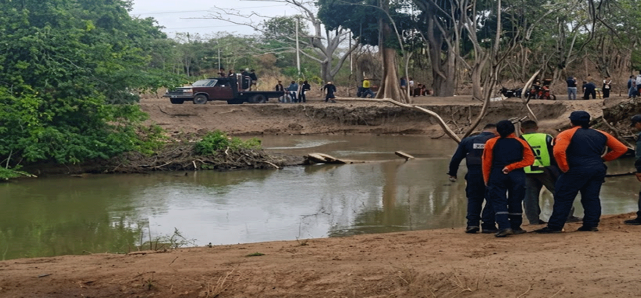 Cierran balneario Las Cañitas en El Tejero por derrame de crudo
