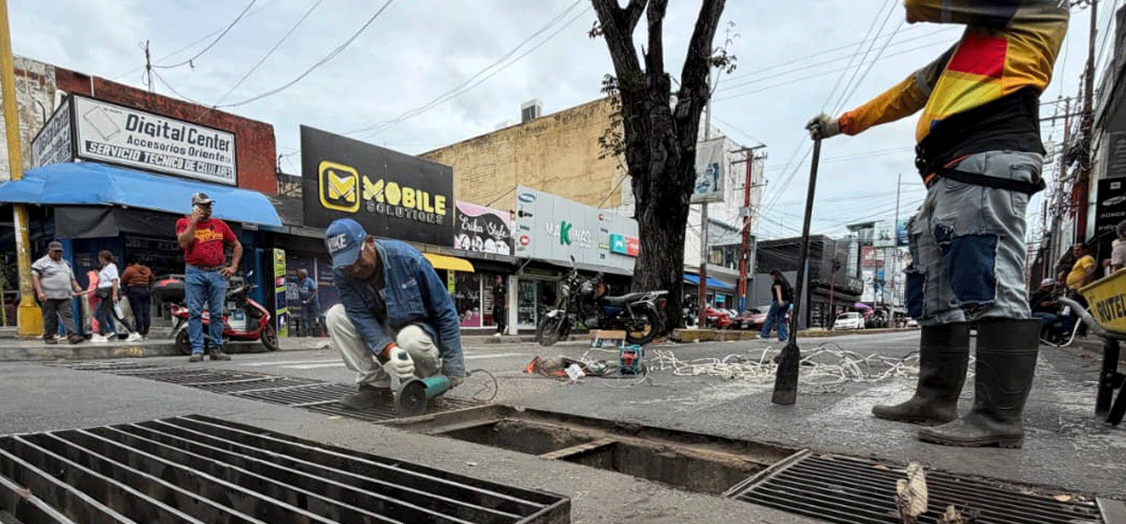 Avanza plan de recuperación en la red de alcantarillas del casco central de Maturín