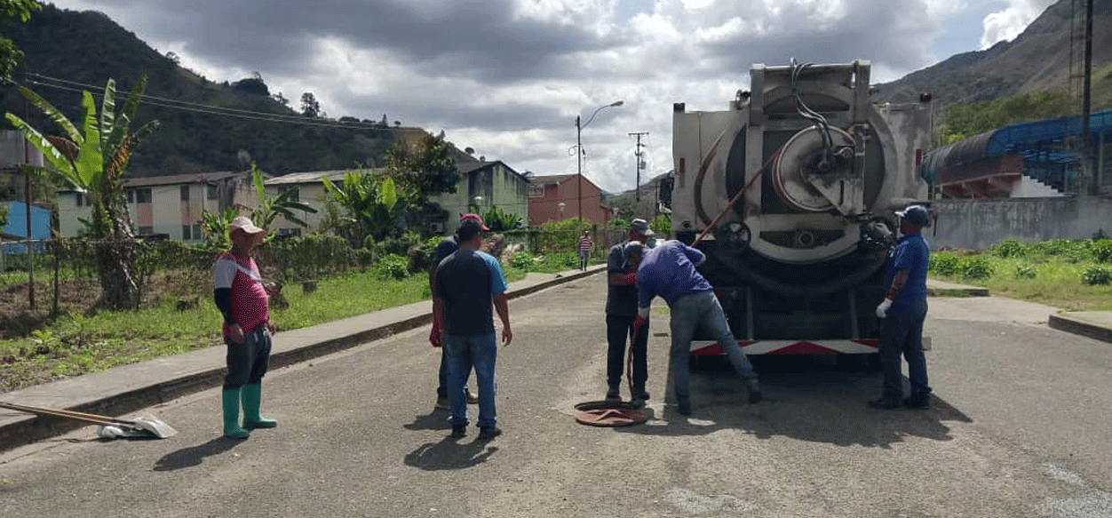 En Caripe realizan labores de limpieza de drenajes