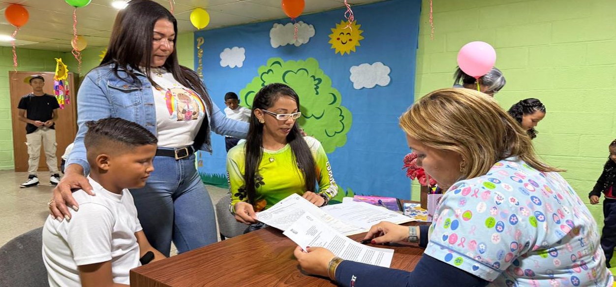 Gobernador Luna garantiza atención psicopedagógica a los niños monaguense