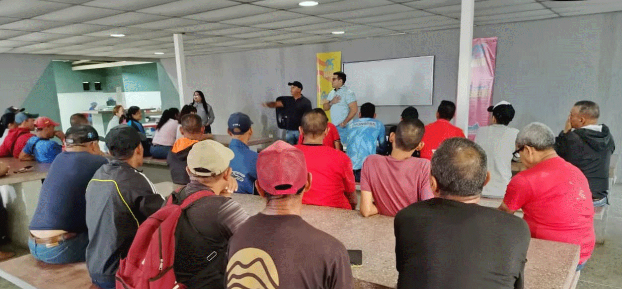 Reconocen labor del personal de mantenimiento y seguridad del Polideportivo de Maturín