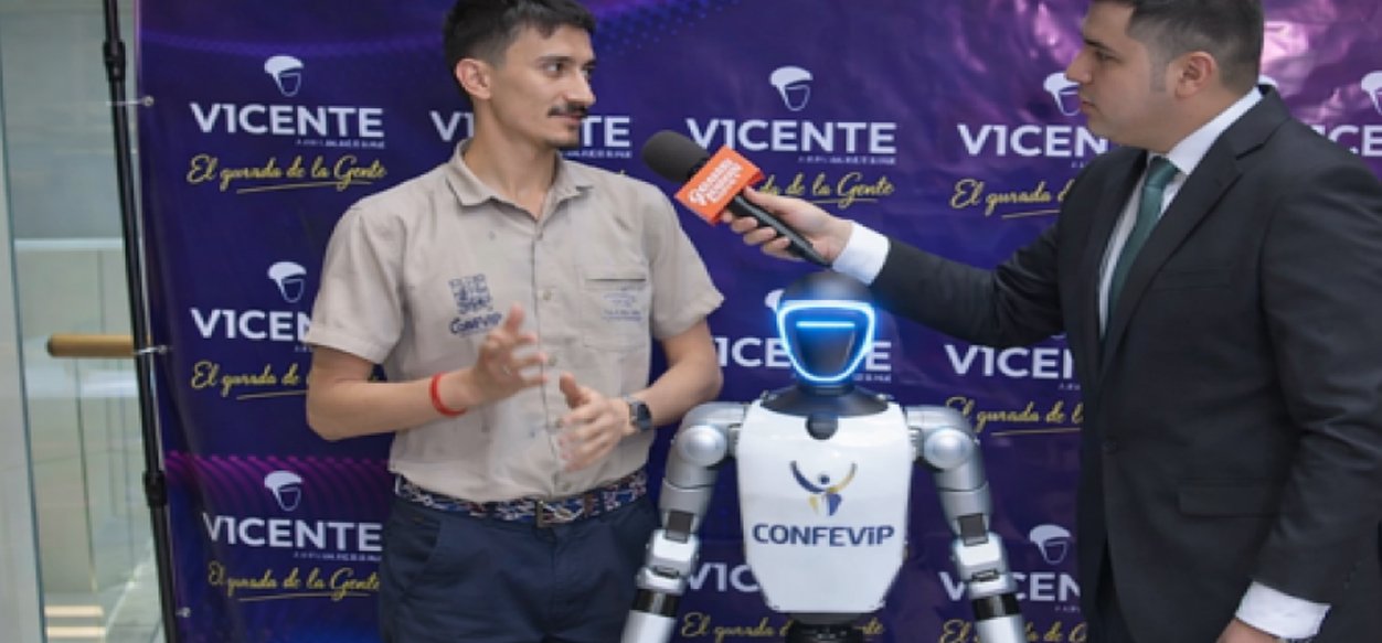 Robots humanoides ya patrullan en Bogotá
