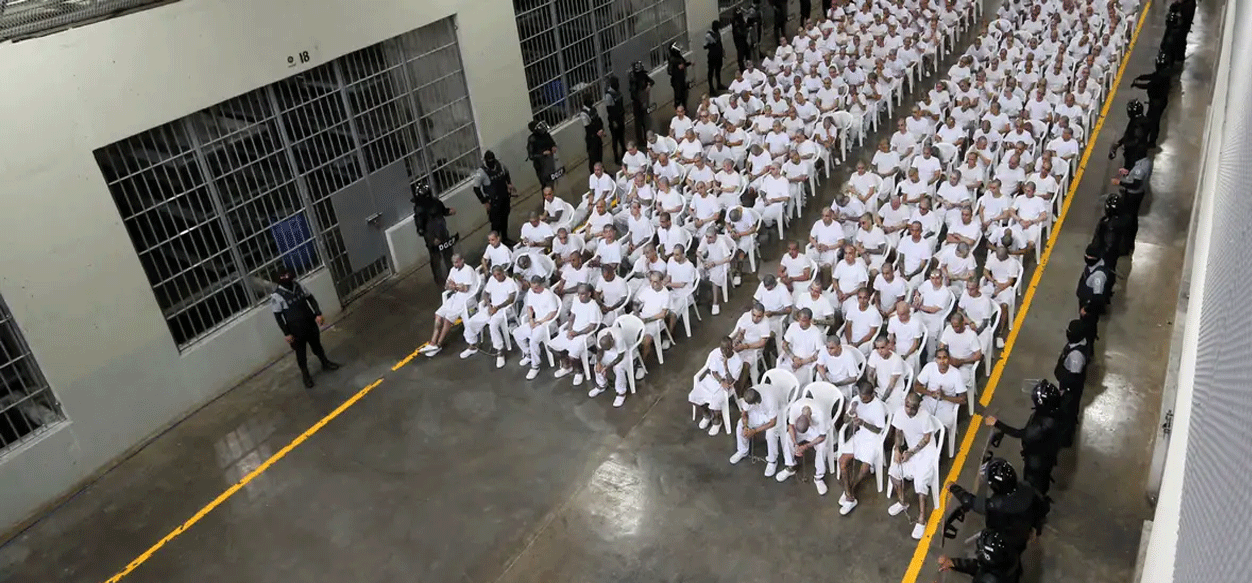 El Salvador abre a la prensa megajuicio contra pandilleros