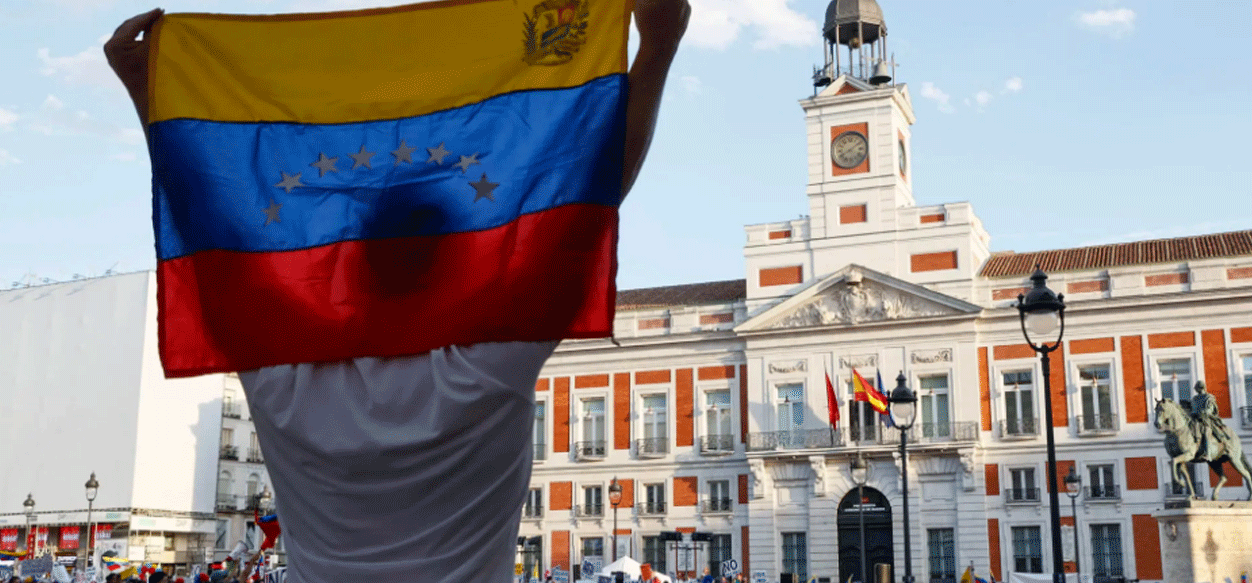 España pone fin a vía excepcional para venezolanos y anuncia regularización