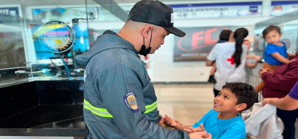 Retornan al país 151 venezolanos a través de la Gran Misión Vuelta a la Patria