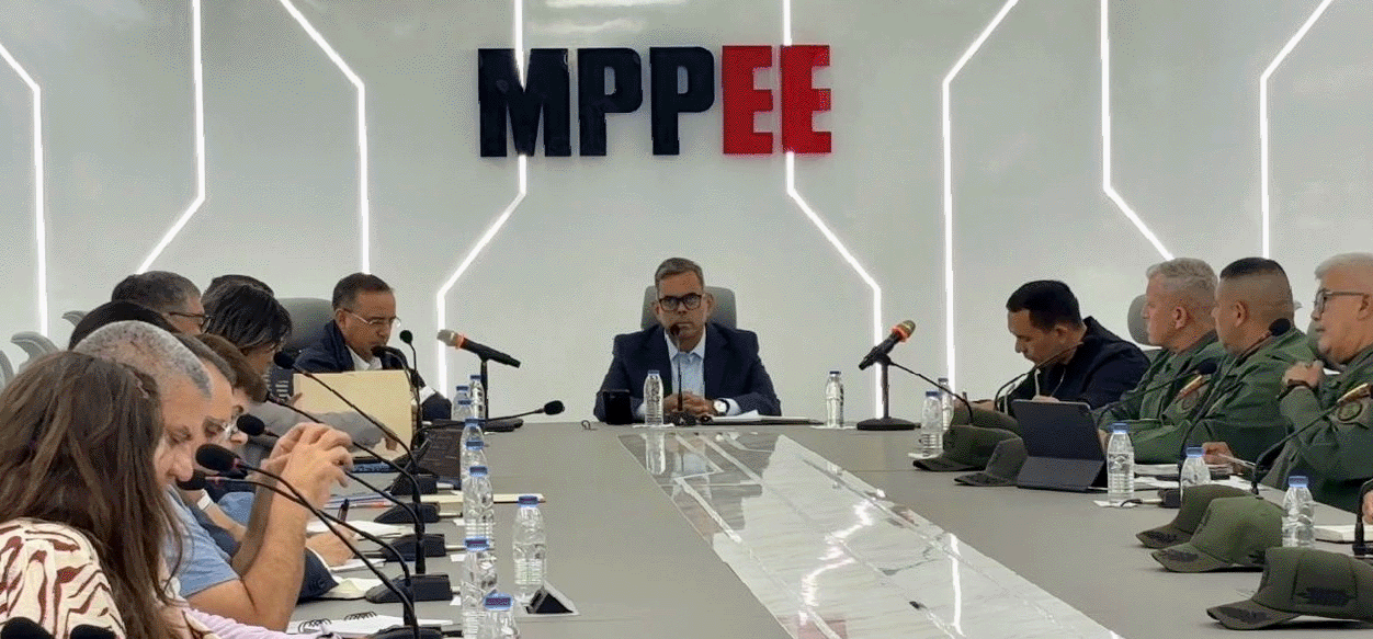 Ministerio de Energía Eléctrica evalúa plan de ahorro energético con sectores públicos y privados