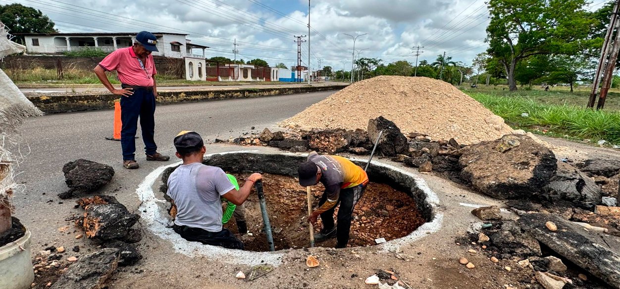 Alcaldía de Maturín interviene socavamiento vial en la avenida Casanova