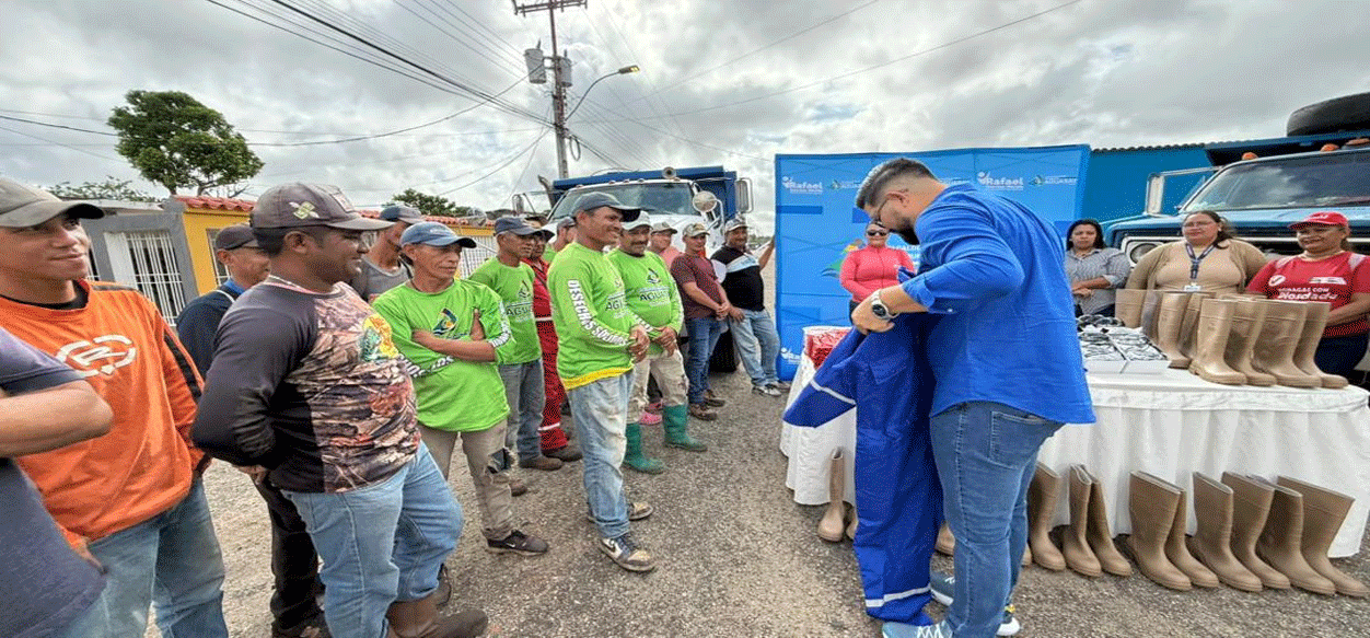 Trabajadores del aseo urbano en Aguasay recibieron dotación de implementos