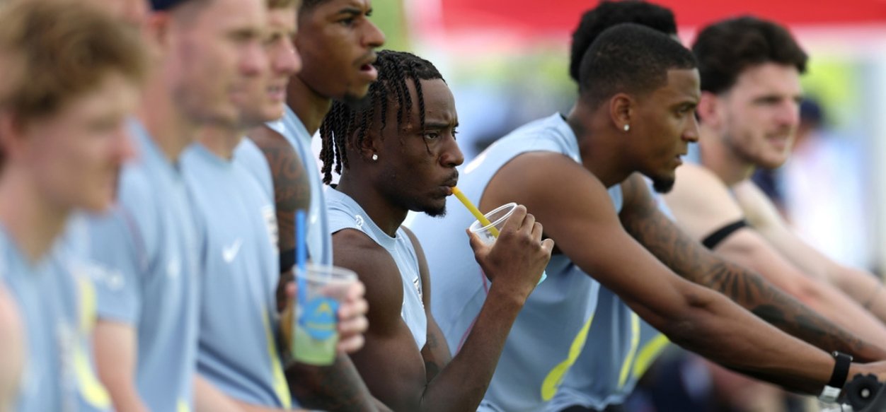 Roban botines y balones de selección de Inglaterra en EE.UU. a días de su debut en el Mundial